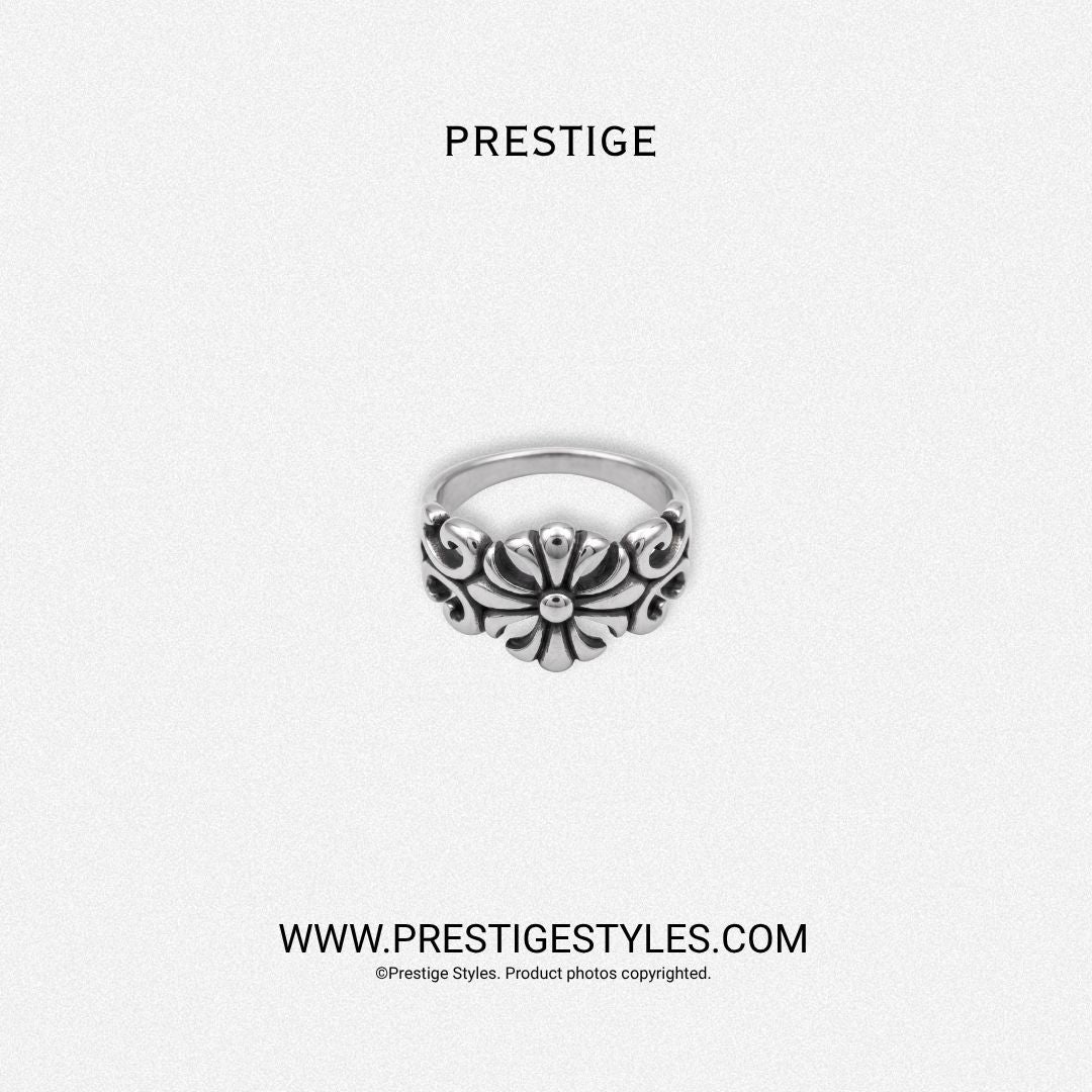 Lancelot Fleur Cross Ring