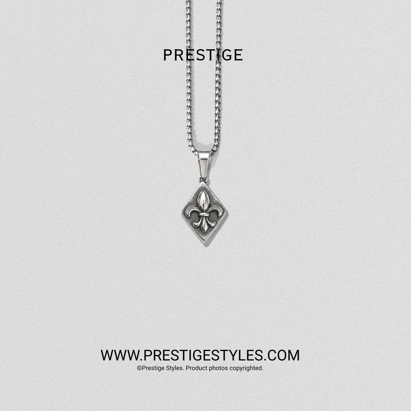 Stefáni Silver Pendant With Chain