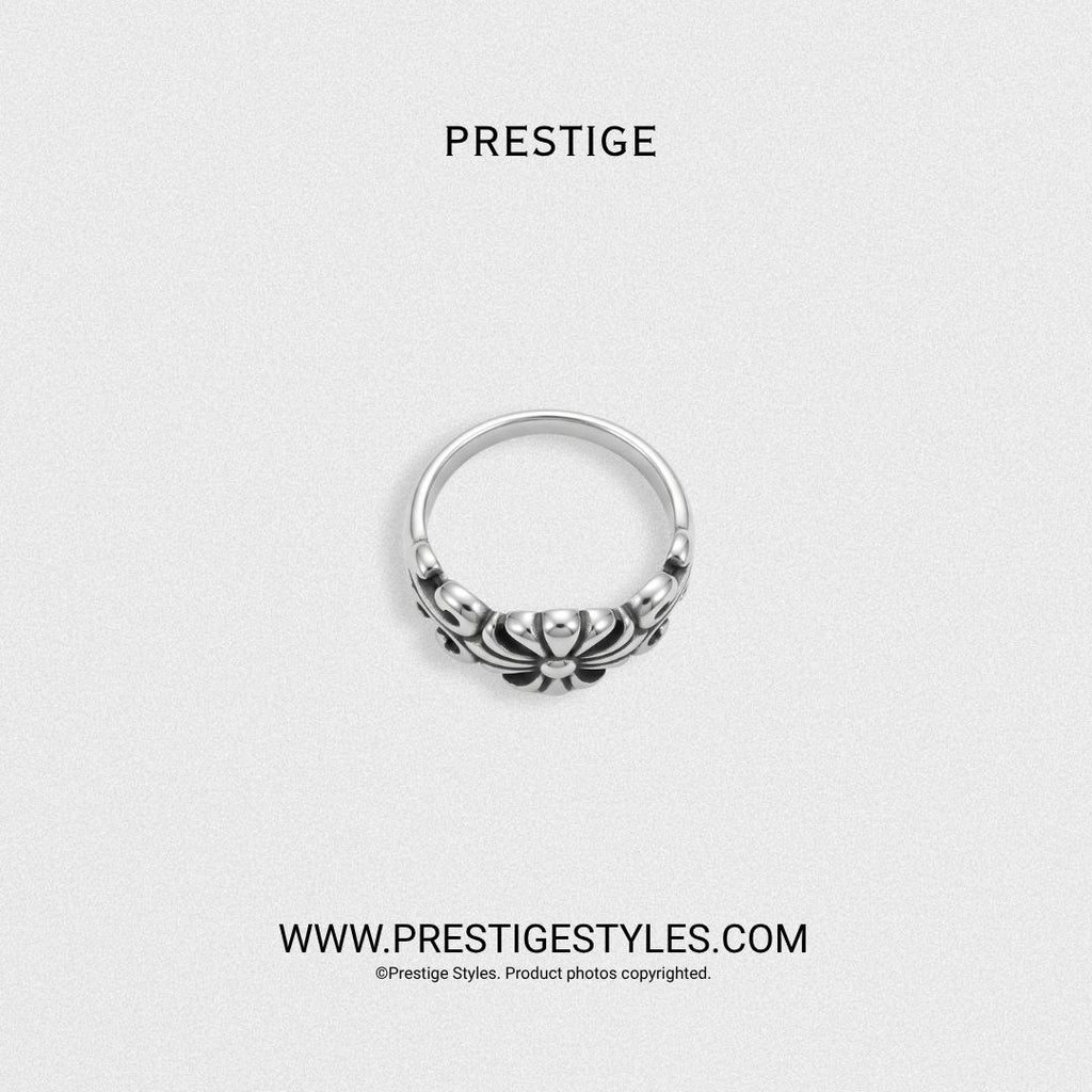 Lancelot Fleur Cross Ring