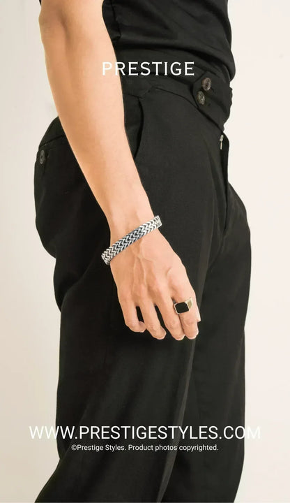 Retro Link Titanium Bracelet - Prestige Styles - - Bracelet